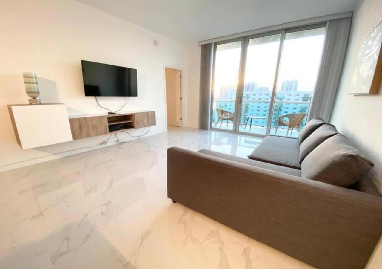 Zen Vacation Rentals Modern Penthouse Across Ocean 마이애미 비치 외부 사진