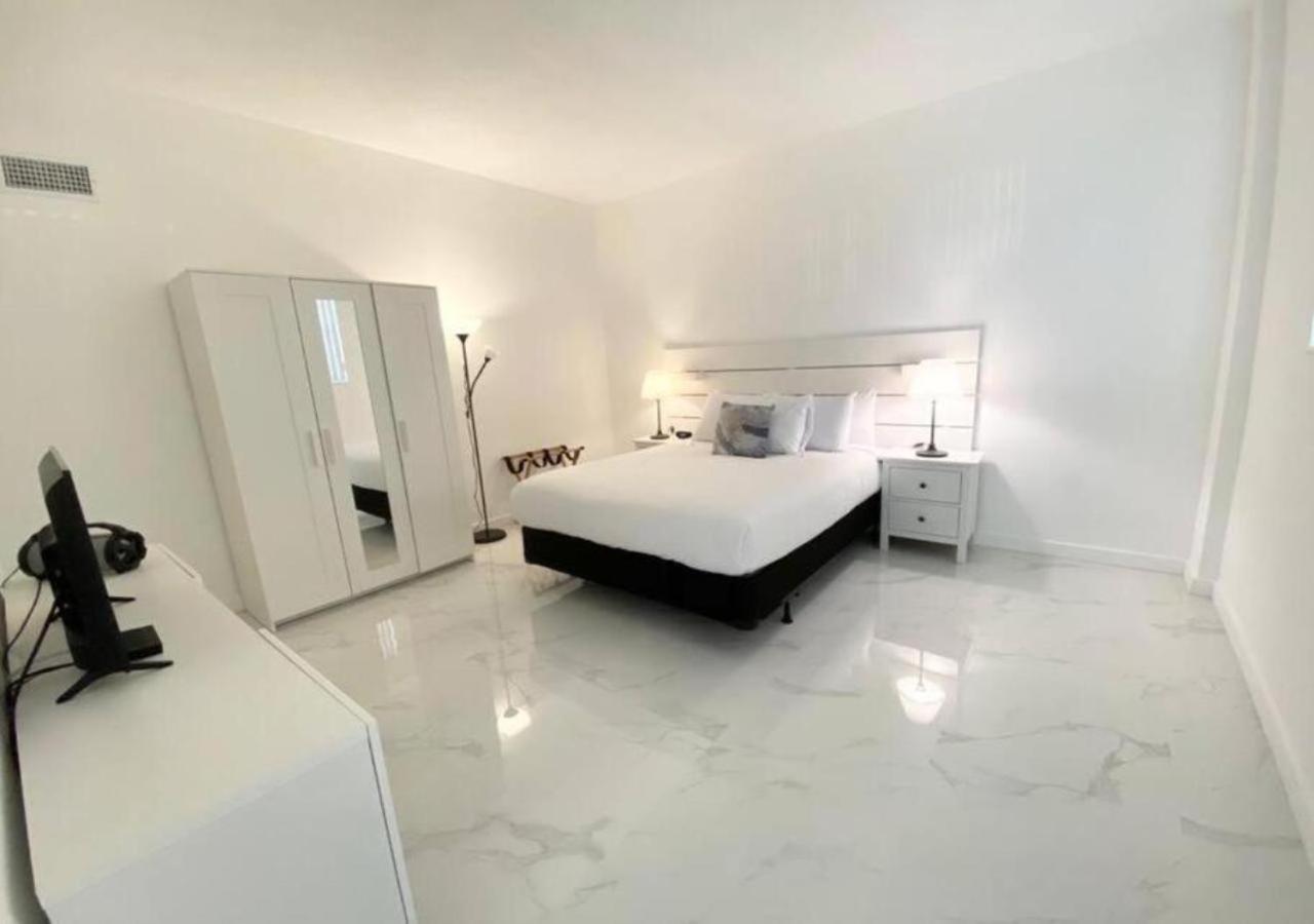 Zen Vacation Rentals Modern Penthouse Across Ocean 마이애미 비치 외부 사진