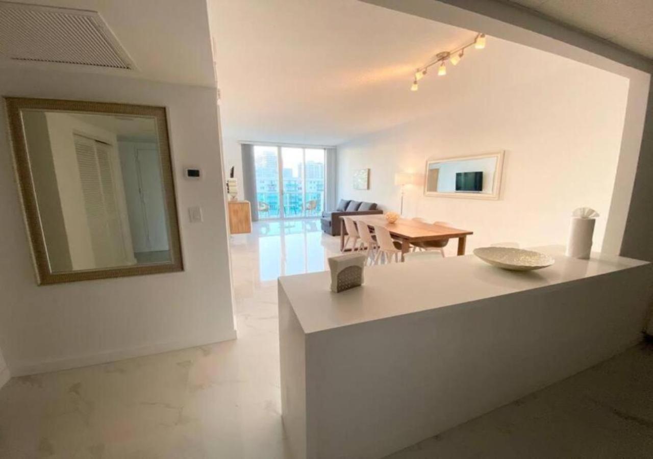 Zen Vacation Rentals Modern Penthouse Across Ocean 마이애미 비치 외부 사진