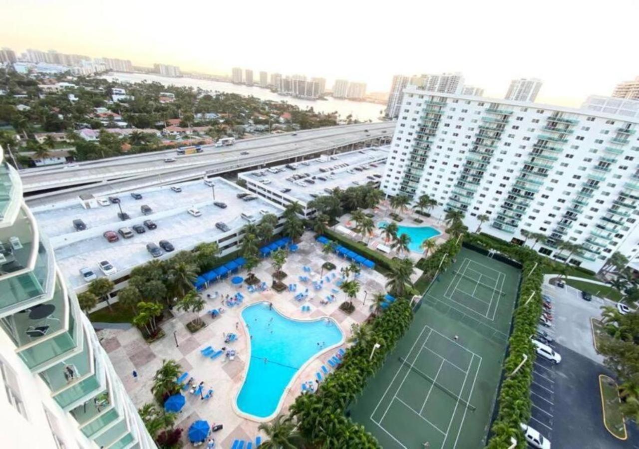 Zen Vacation Rentals Modern Penthouse Across Ocean 마이애미 비치 외부 사진