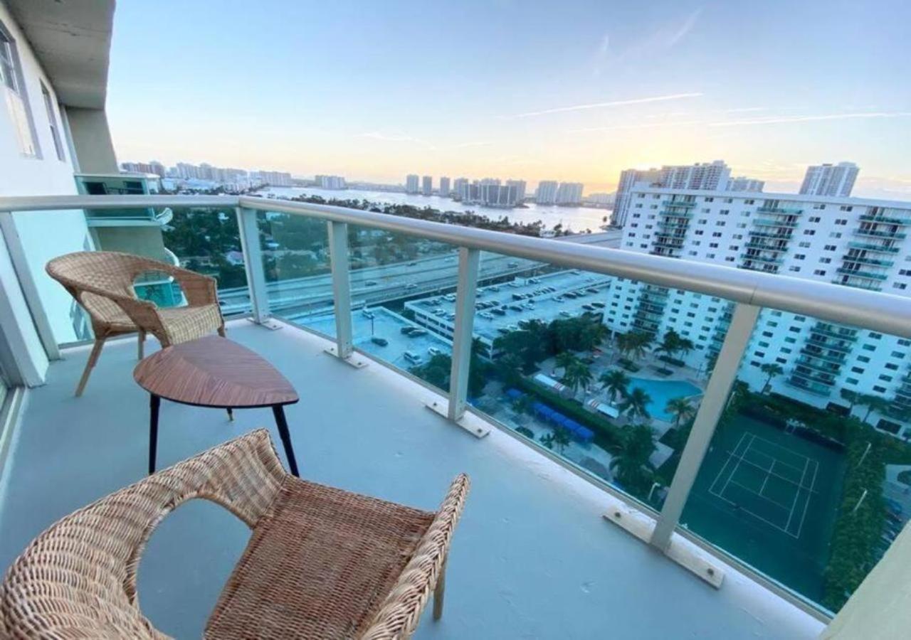Zen Vacation Rentals Modern Penthouse Across Ocean 마이애미 비치 외부 사진