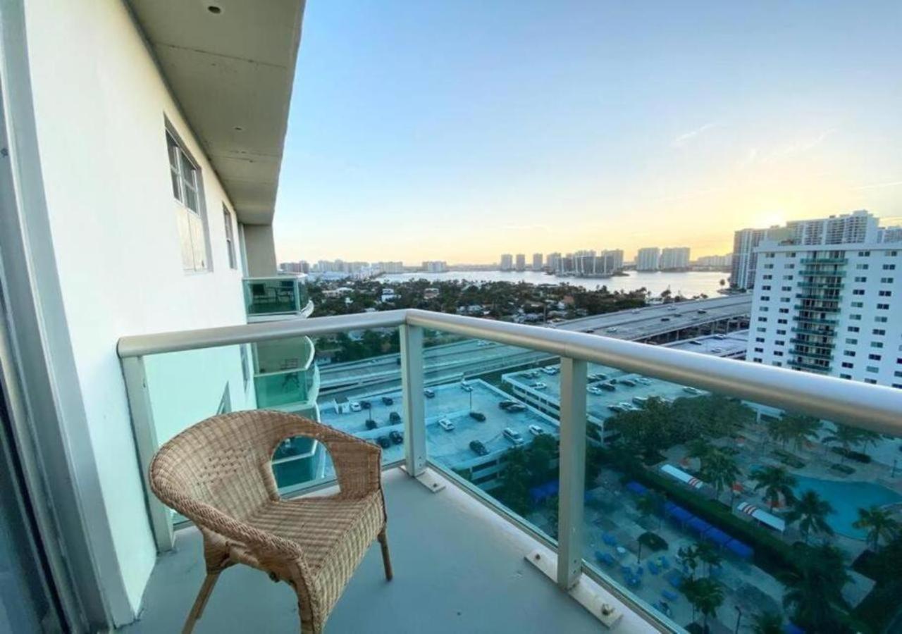 Zen Vacation Rentals Modern Penthouse Across Ocean 마이애미 비치 외부 사진