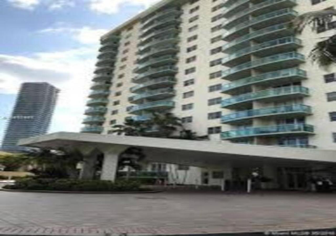 Zen Vacation Rentals Modern Penthouse Across Ocean 마이애미 비치 외부 사진